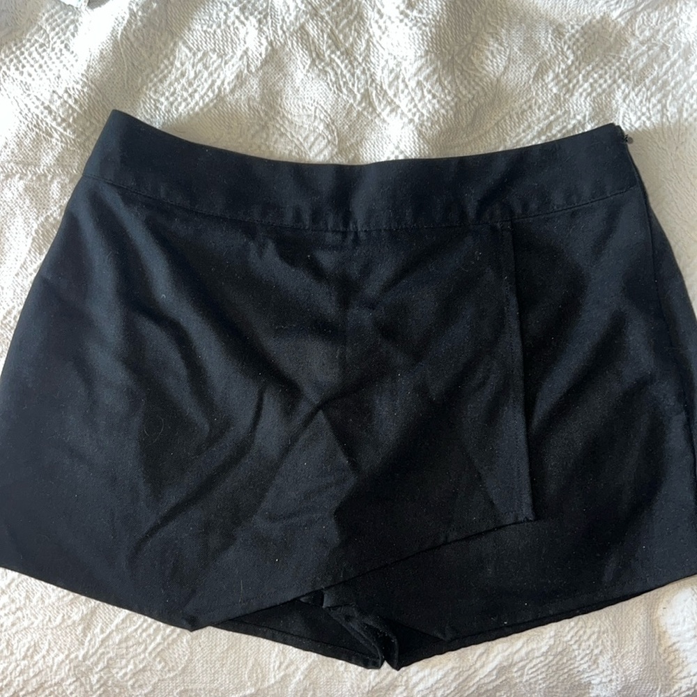 Gap skort